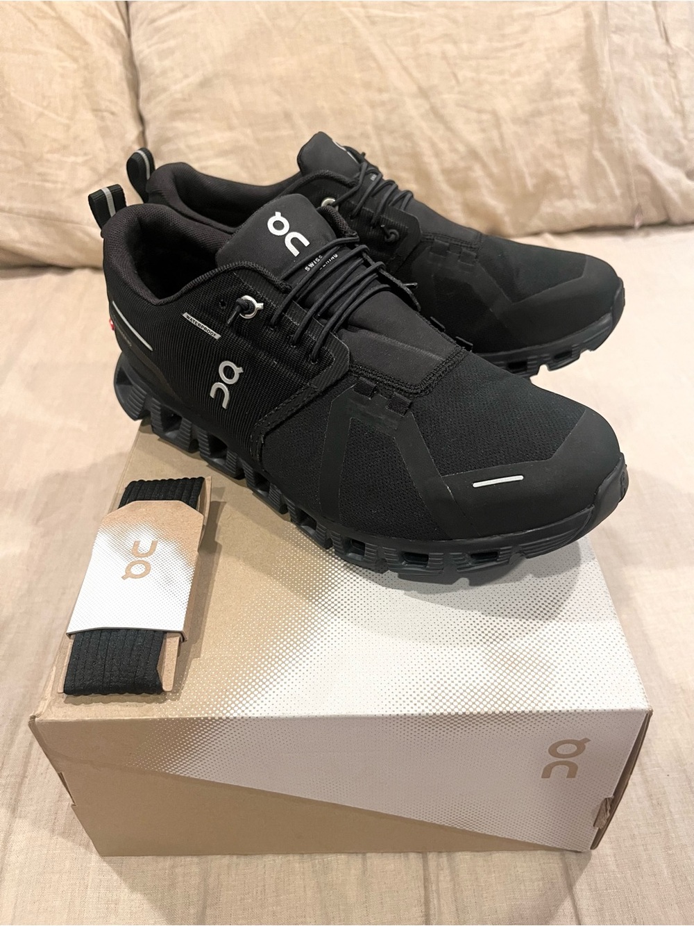 On Cloud 5 Waterproof, All Black, Men’s Size 8.5, RARE